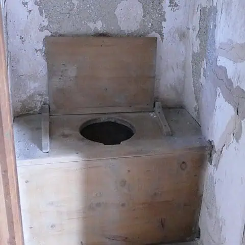 toilet ge8f416e78 640 edited