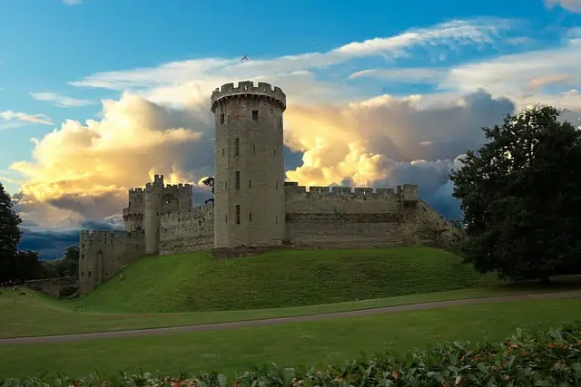 warwick castle g8e9427620 640